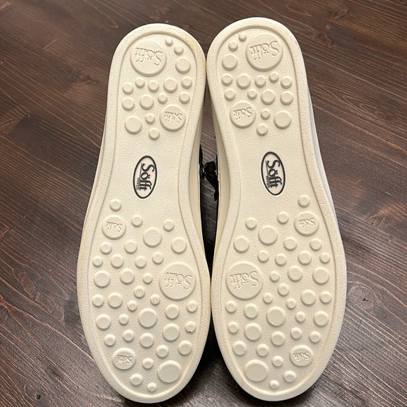 Sofft Britton Womens Size 7.5M Sneakers Shoes Gray Waterproof Suede Zip Up - Picture 2 of 9